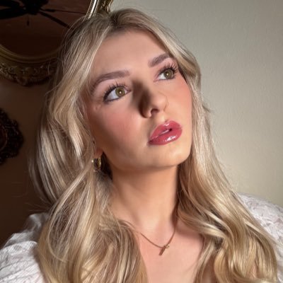 gayyybarbie's profile picture. mean lesbian 💅🏼 (straight men dni)