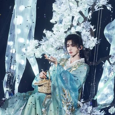luvluvLiuYu's profile picture. LiuYu rồng con xông lên✊✊✊
2025 hồng hồng hoả hoả🔥🔥🔥