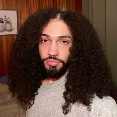 WilliamHern99's profile picture. 26 💙💜🩷