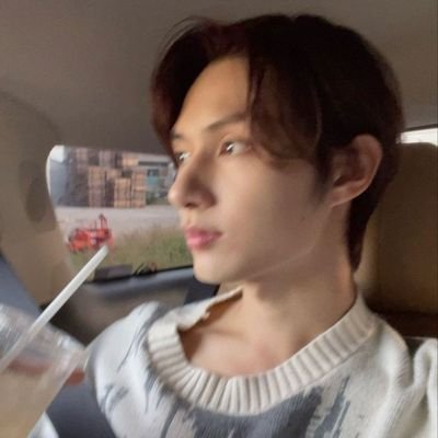 shyshaishy_'s profile picture. 17|enfj