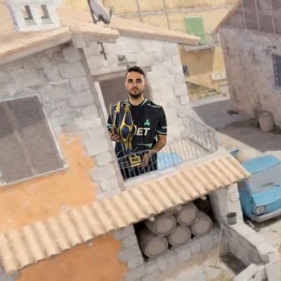 firatura4's profile picture. sakin bir insanım