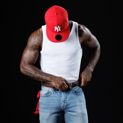 routerunner9's profile picture. Romans 8:18 | St.Louis