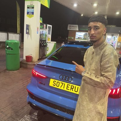 Zainkhan3123's profile picture. 🇵🇸