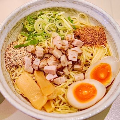 sekishu_2021's profile picture. 青春パンク麺屋。ご当地グルメ総選挙広島県西部麺部門1位獲得。汁無麺専門店。7席。水曜休。営業時間→Google Maps。☎︎070-8451-4674中の人(@yasui_corosuke)系列→たこ焼き(@corosuke2009)宿(@kutomare) 駄菓子(@3chome_2012) ↓Woltは下記から。