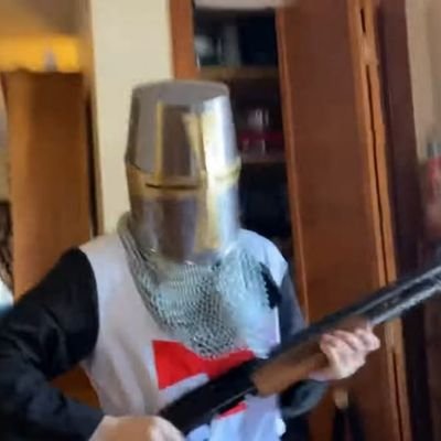 hades_oi's profile picture. .