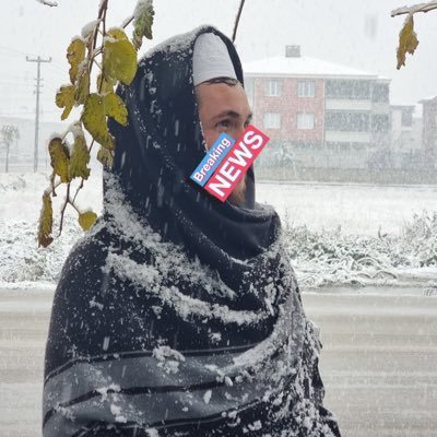 emiiinimztn's profile picture. Radikal biriyim üstüme gelmeyin Kalaşnikof manyağı yapmıyım