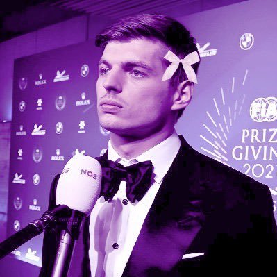 scarlettxx389's profile picture. scarlett | my type is overachieving blondes