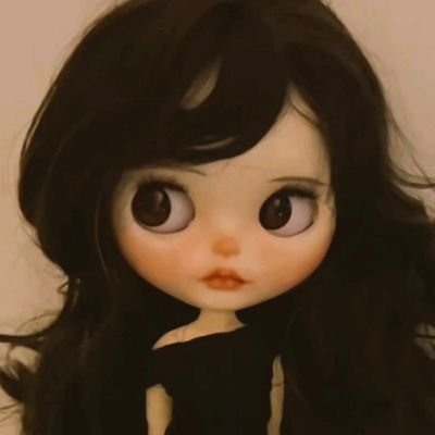 iiiiiiii3iiiiii's profile picture. متنفس آخر