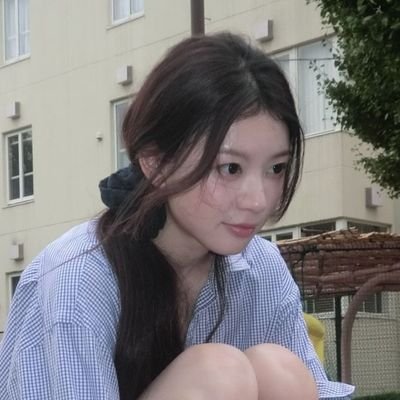 zeiryneiah's profile picture. dum spiro, spero | she/her | multi