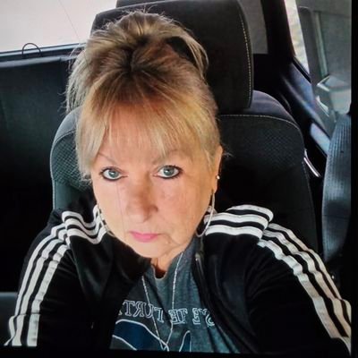 DeborahJ16331's profile picture. 