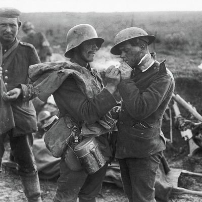 Mariccus's profile picture. Promeneur attrabilaire pris en captivité par la Grande Putain babylonesque cosmopolite. 
Intelligemment con.
Hier stehe ich und kann nicht anders. ✝️