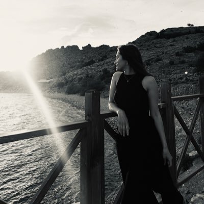 ezeltimurr's profile picture. 