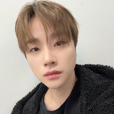 gnanihwan's profile picture. 𓏲 ˖. ♡̷̸ 6🍊🐺 𓂃 !