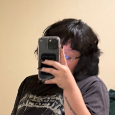 luuupeb's profile picture. 👾🫂