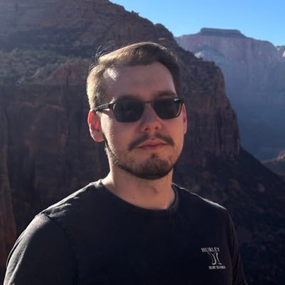 pryaboff's profile picture. Helping build awesome stuff @ezdubs_bot