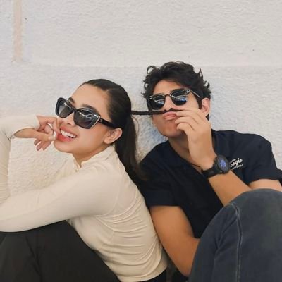 Senandika527555's profile picture. 