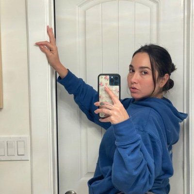 NewmanIsab96537's profile picture. 