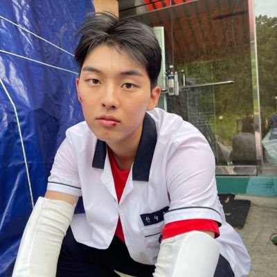 roseyjjunie's profile picture. beomjun is so shse coded if you think about it