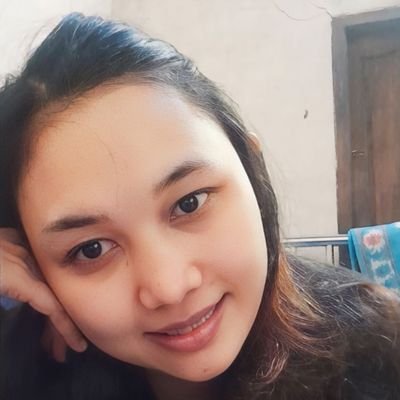 NUR_FATIMA95's profile picture. be stroong