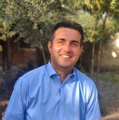 Mudassar_Hayat's profile picture. Far From The Madding Crowd!