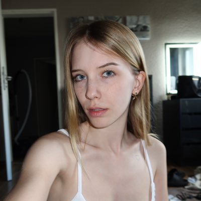 lisagoettin's profile picture. Luxus finanziert durch dich 💰 Unblock 100€