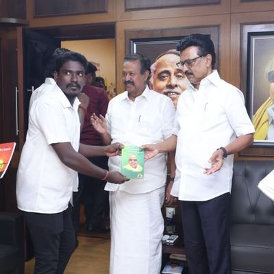 PavithranDmk's profile picture. @DMKITWING தொகுதி ஒருங்கிணைப்பாளர் (𝐒𝐌) விக்கிரவாண்டி சட்டமன்ற தொகுதி விழுப்புரம் தெற்கு மாவட்டம்