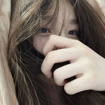 runbynaaa's profile picture. sleepy 25/7