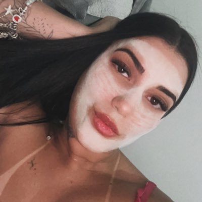 simonato_bruna's profile picture. Nenhum sofrimento e eterno 🦋