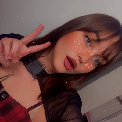 CryBaby_4's profile picture. 🦋💃🏼