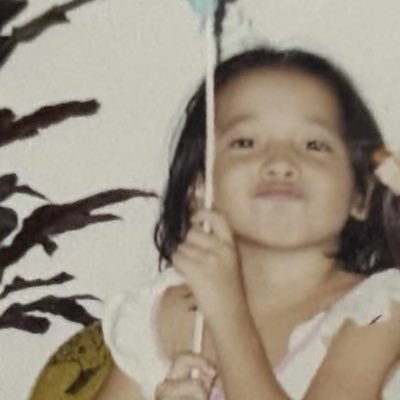 flowerfluffgurl's profile picture. 