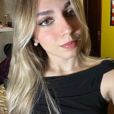 elsa_idfx's profile picture. muy rojiblanca y alvarito diaz como estilo de vida :)