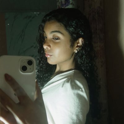 julianej671's profile picture. 𝒱𝒾𝓃𝑜