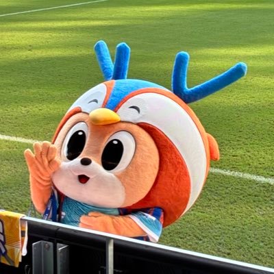 nwi0e's profile picture. ⚽️🧡💙