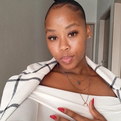 Songeziwe52's profile picture. 