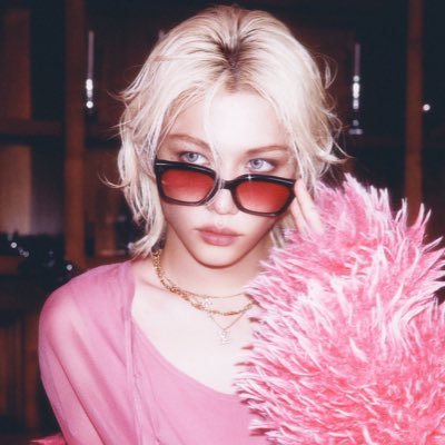 geomijulll's profile picture. there when she cried you saved her life | hf🧷