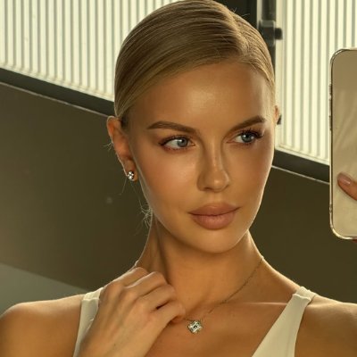 Niamhhhhlove's profile picture. True beauty lies not in appearance, but in the soul.