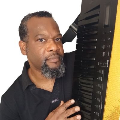 tmoney_oke's profile picture. CEO.Sound Mind Prodctions /Crunchy chin cracks.
music producer/sound engineer/singer/composer.
Instagram :@soundmindty                   
         :@chin_cracks