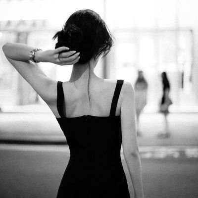 emilyindubaai's profile picture. In the hush of peace, kindness speaks.