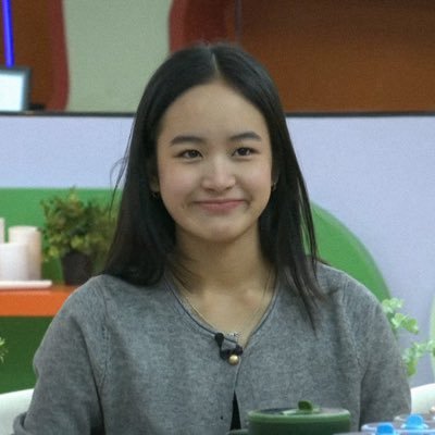 imogenmatcha's profile picture. pinakawalang kwentang kausap sa balat ng pilipinas