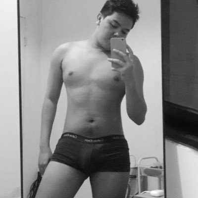 madm_ax01's profile picture. 5'10