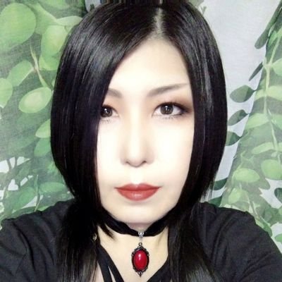Erica_DRose's profile picture. 元ゴシックバンドの5弦ベーシスト。
現在はAIを相棒に1人でゴシックメタルバンド「Dying Rose」やってます。
猫と暮らすWebデザイナーであり、ときどき絵師にもなります。
逆水寒ではアネモネです。