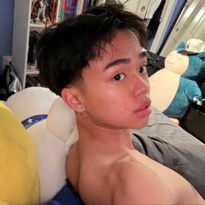 zheybaee's profile picture. 23 {ENFJ} i’m just here