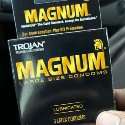 9HOLEPUNCHA's profile picture. SUPER FREAK 🍆🕳️🍑😻A HOLE IS A HOLE hers or his DOES’NT FUCKN MATTER I punch HOLES