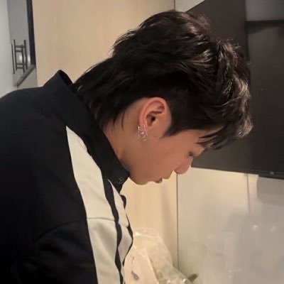 wcbcj's profile picture. dni/dnf if apolitical.