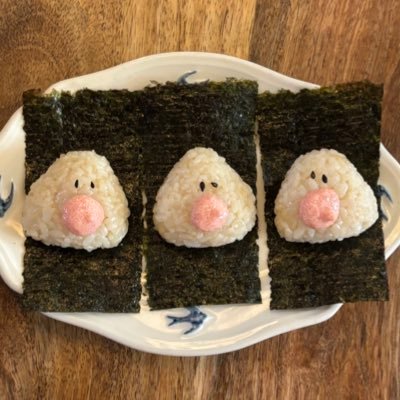 hyeon_Ina's profile picture. 읽고 쓰는 것에 재미 붙인 사람 | 성인