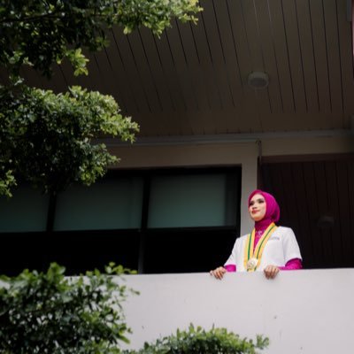 itsmealyeay's profile picture. 