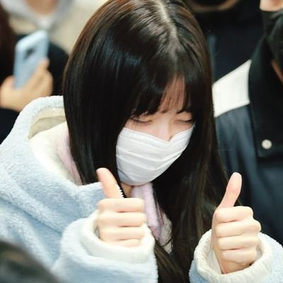 clairovy's profile picture. 