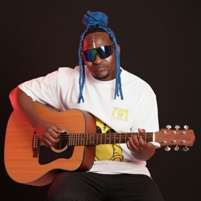 africanalientt's profile picture. Red Wine Painter 🍷👨🏾‍🎨 | Musician 🎸🎤| African Alien 👽 🌍