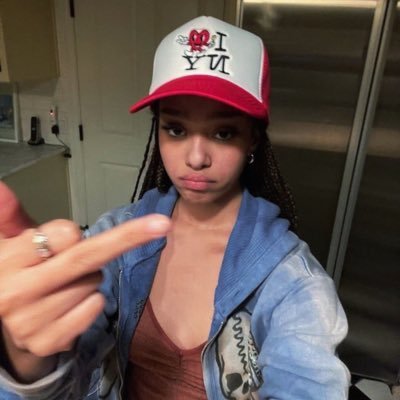 saturndelano's profile picture. multi stan acc ~ eyekon ✶ & selenista 🦋 #FREEPALESTINE🇵🇸 and protect Lebanon🇱🇧