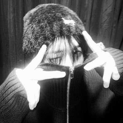 prodbyshen's profile picture. Let's stay together for 400 years.